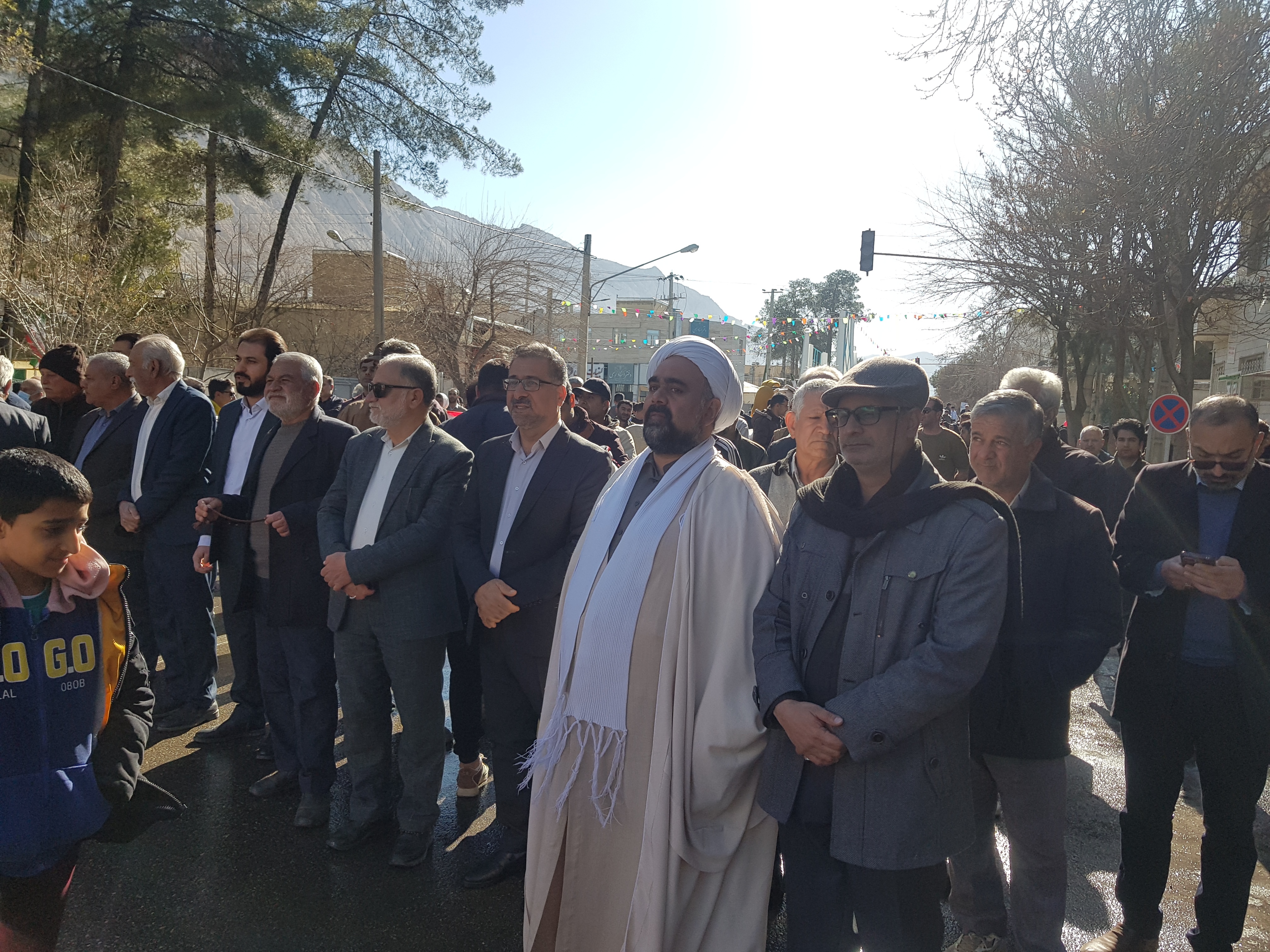 گرمای دل‌ها در سرمای هوا؛ حضور پرشور مردم در راهپیمایی ۲۲ بهمن سراسر کشور