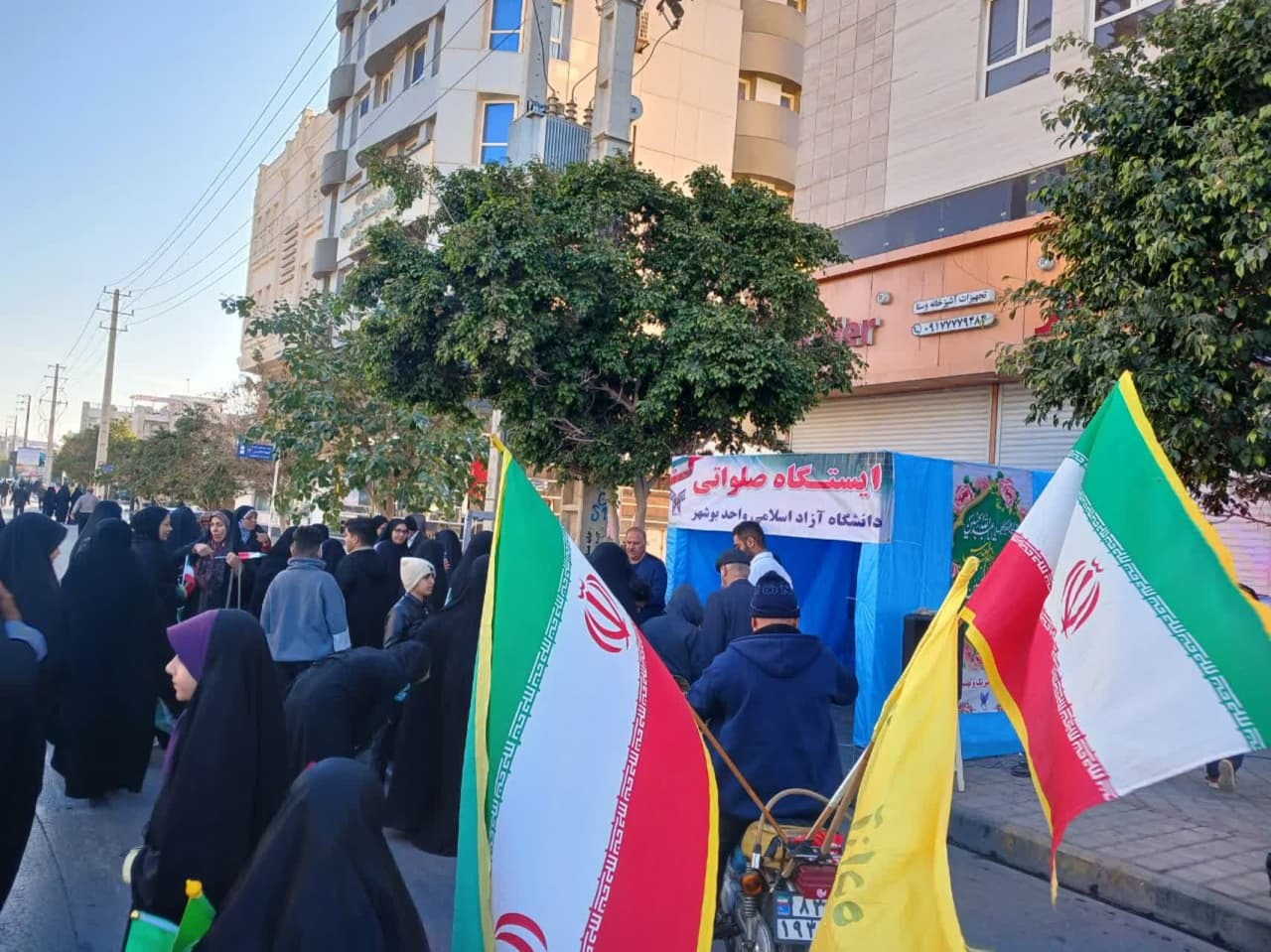 گرمای دل‌ها در سرمای هوا؛ حضور پرشور مردم در راهپیمایی ۲۲ بهمن سراسر کشور