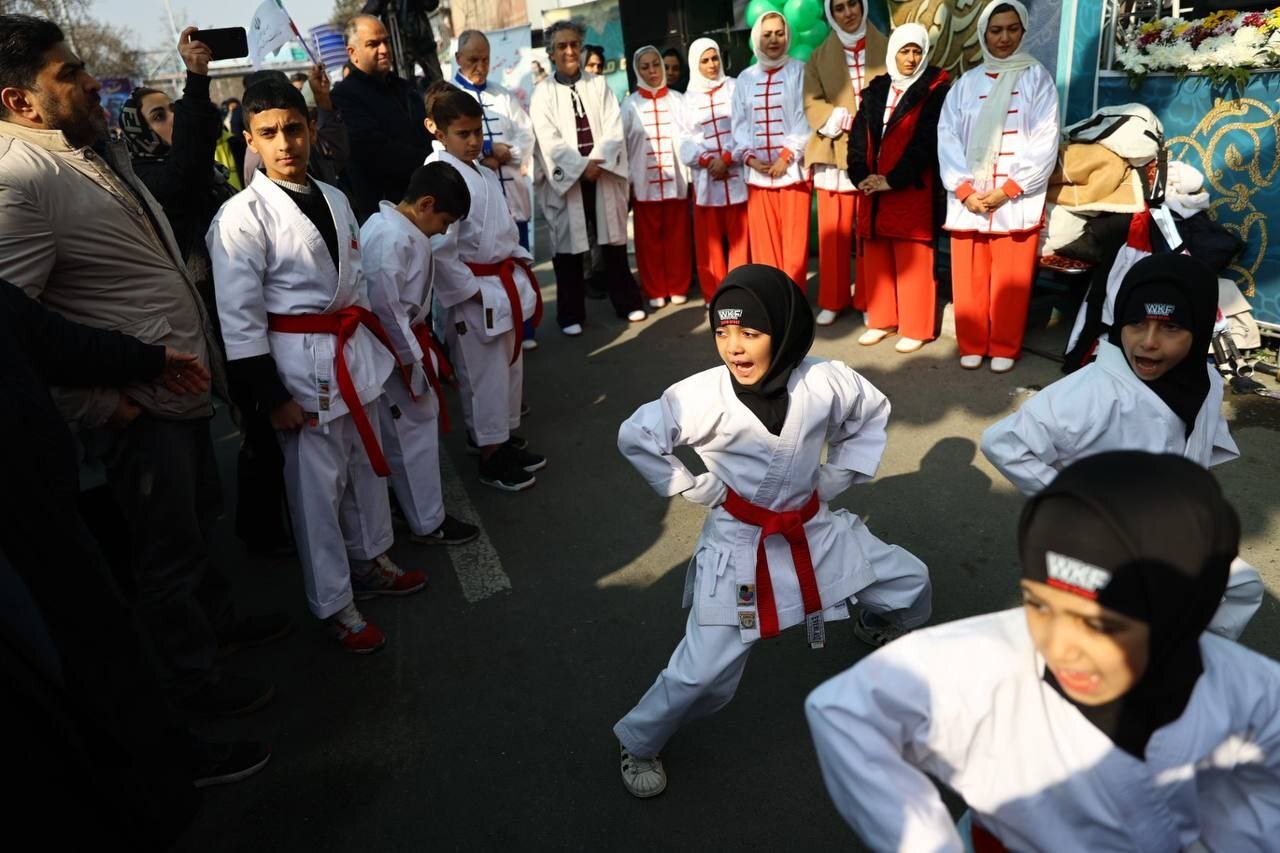 حضور گسترده جامعه ورزش در راهپیمایی ۲۲ بهمن+تصاویر حضور گسترده جامعه ورزش در راهپیمایی ۲۲ بهمن+تصاویر