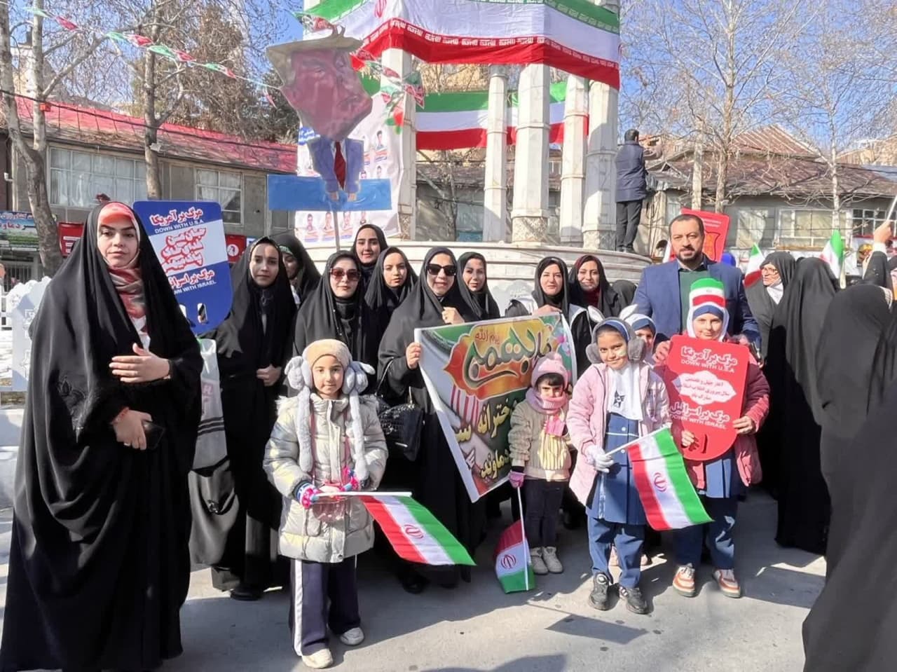 گرمای دل‌ها در سرمای هوا؛ حضور پرشور مردم در راهپیمایی ۲۲ بهمن سراسر کشور