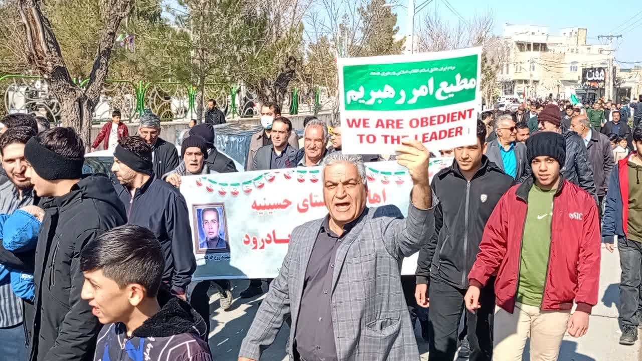 گرمای دل‌ها در سرمای هوا؛ حضور پرشور مردم در راهپیمایی ۲۲ بهمن سراسر کشور