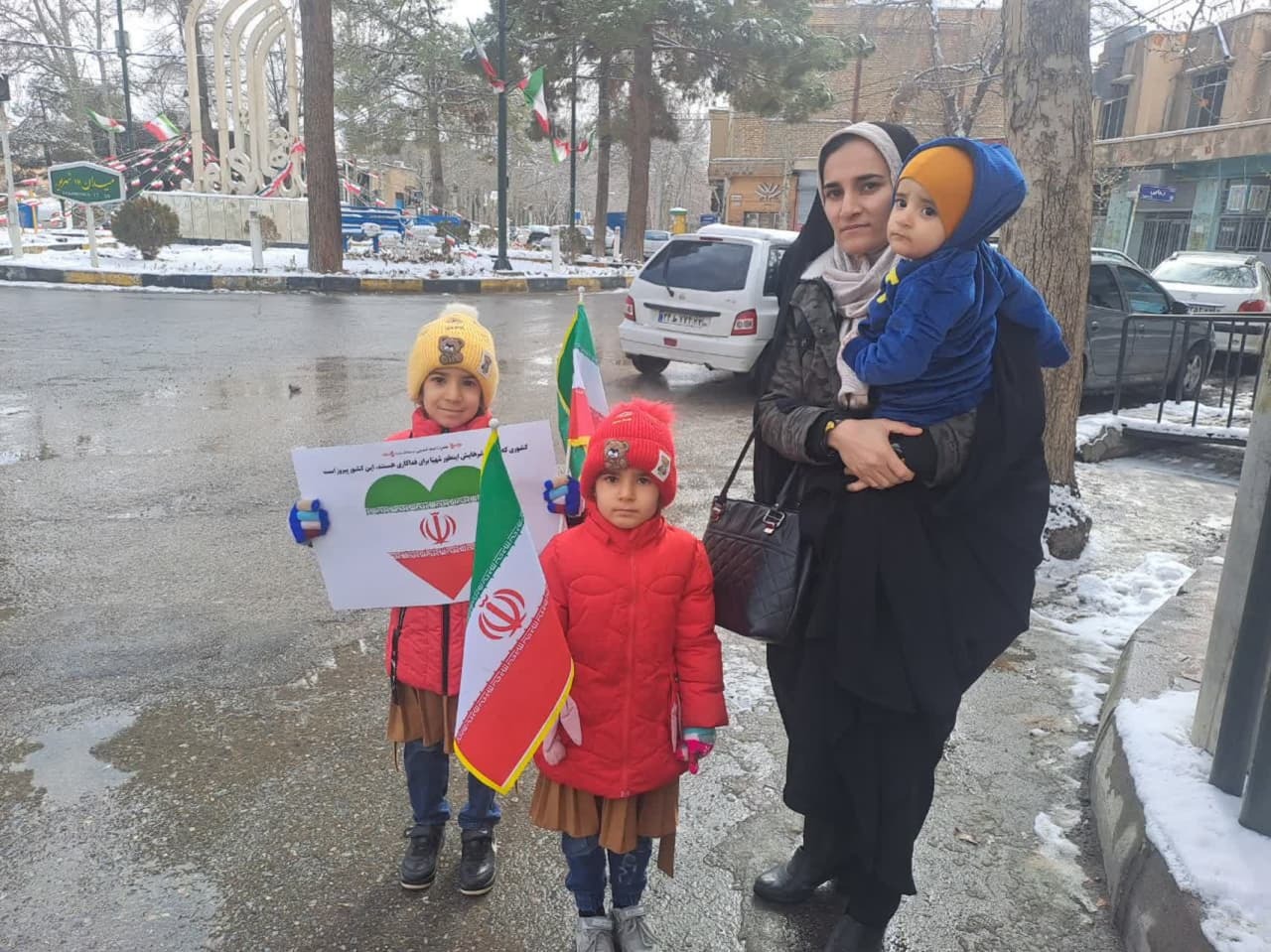 گرمای دل‌ها در سرمای هوا؛ حضور پرشور مردم در راهپیمایی ۲۲ بهمن سراسر کشور