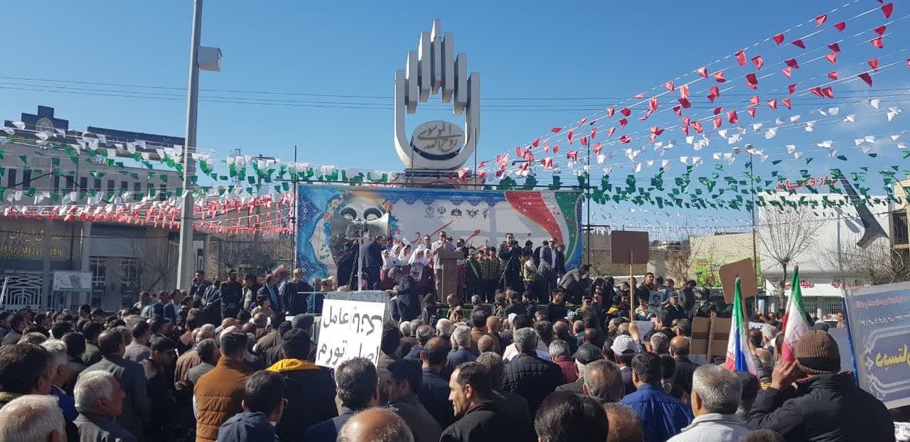 گرمای دل‌ها در سرمای هوا؛ حضور پرشور مردم در راهپیمایی ۲۲ بهمن سراسر کشور