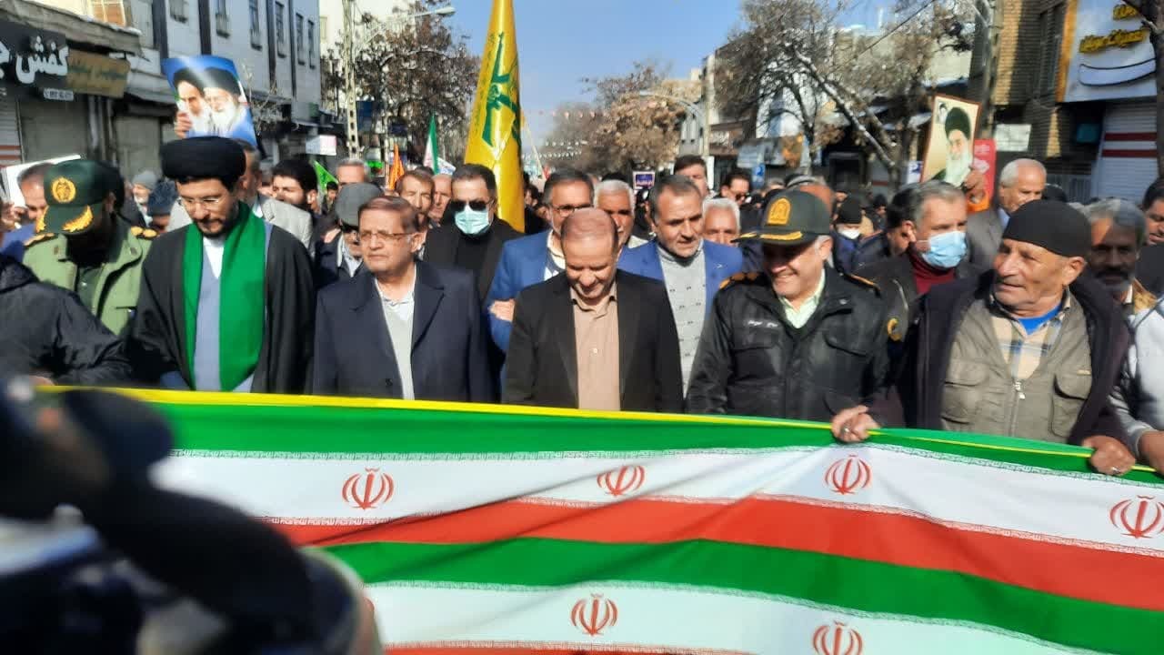 گرمای دل‌ها در سرمای هوا؛ حضور پرشور مردم در راهپیمایی ۲۲ بهمن سراسر کشور