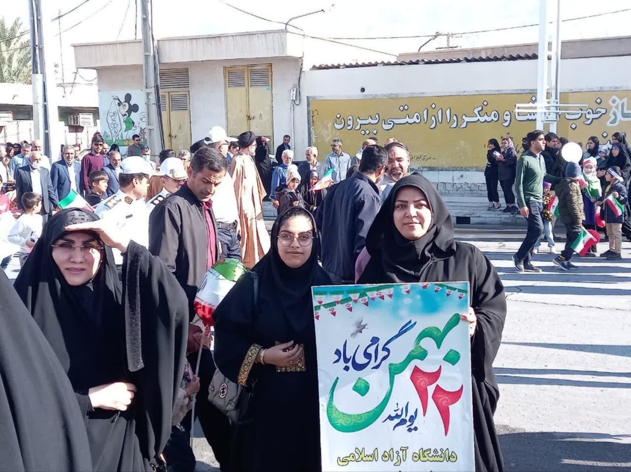 گرمای دل‌ها در سرمای هوا؛ حضور پرشور مردم در راهپیمایی ۲۲ بهمن سراسر کشور