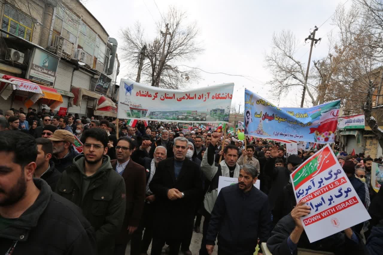 گرمای دل‌ها در سرمای هوا؛ حضور پرشور مردم در راهپیمایی ۲۲ بهمن سراسر کشور