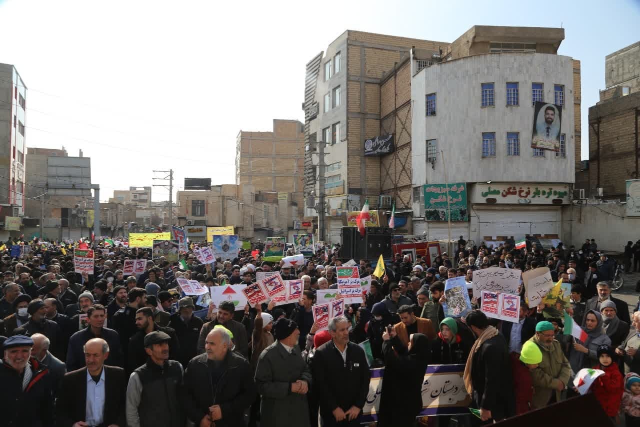 گرمای دل‌ها در سرمای هوا؛ حضور پرشور مردم در راهپیمایی ۲۲ بهمن سراسر کشور