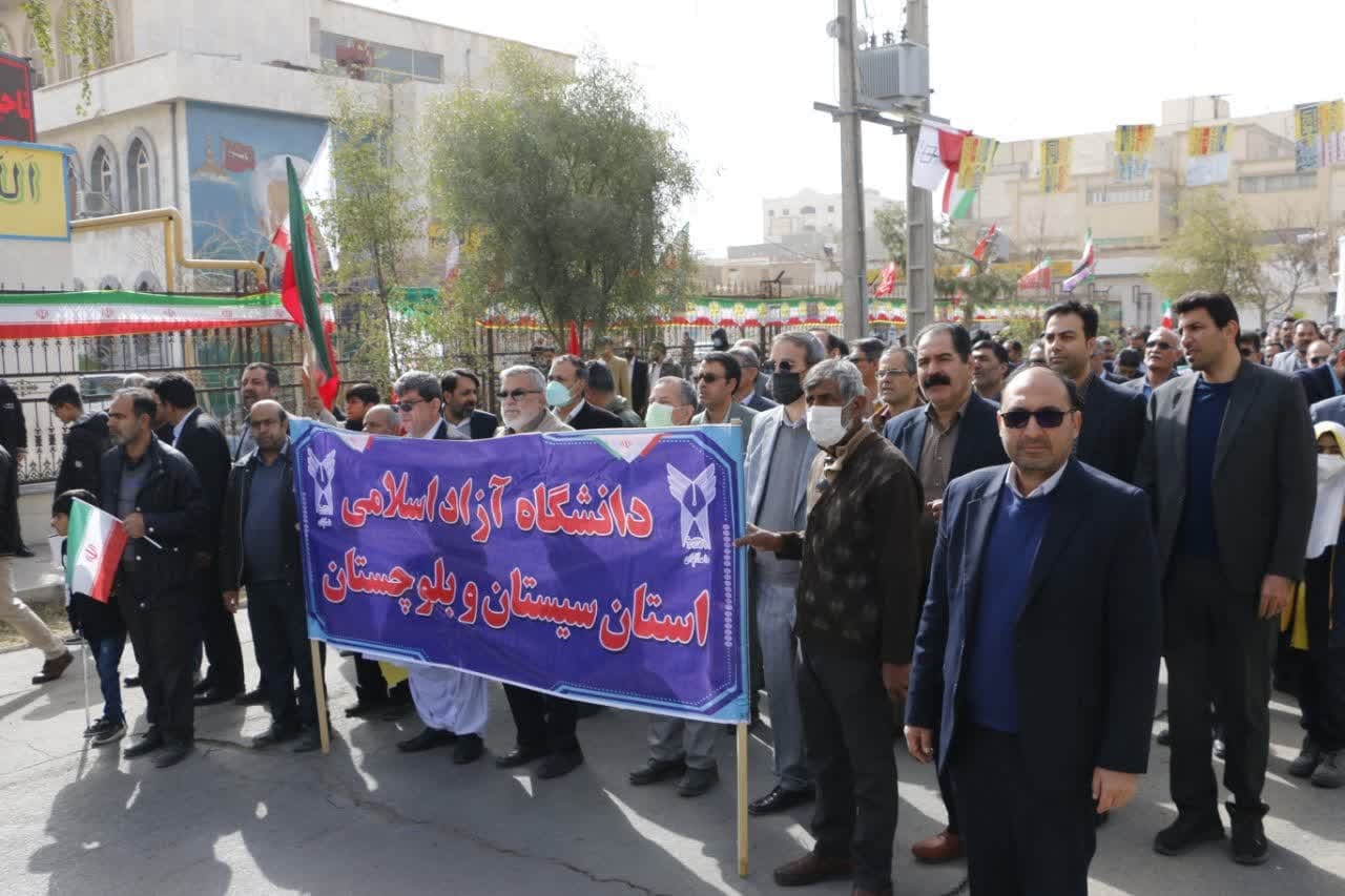 گرمای دل‌ها در سرمای هوا؛ حضور پرشور مردم در راهپیمایی ۲۲ بهمن سراسر کشور