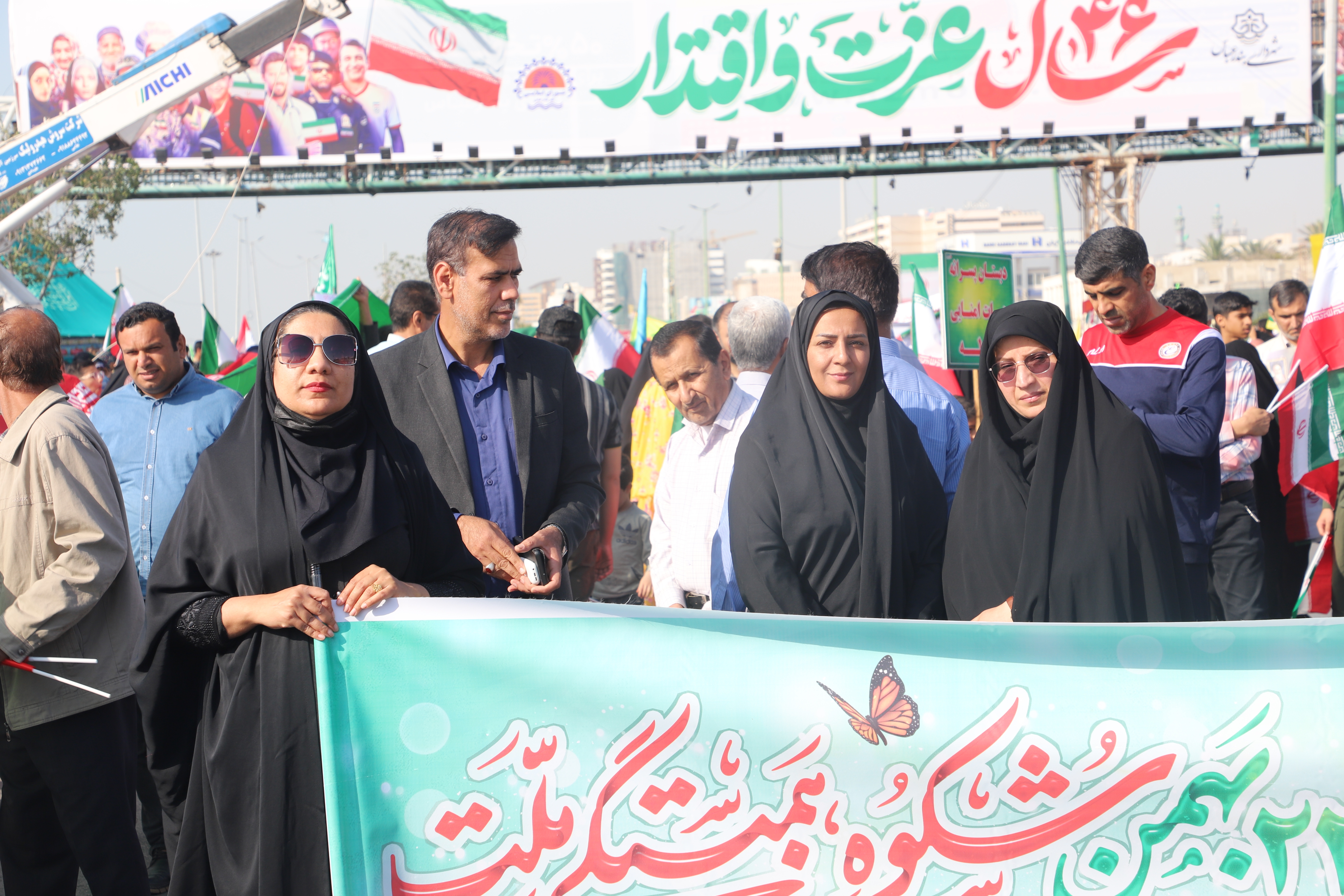 گرمای دل‌ها در سرمای هوا؛ حضور پرشور مردم در راهپیمایی ۲۲ بهمن سراسر کشور