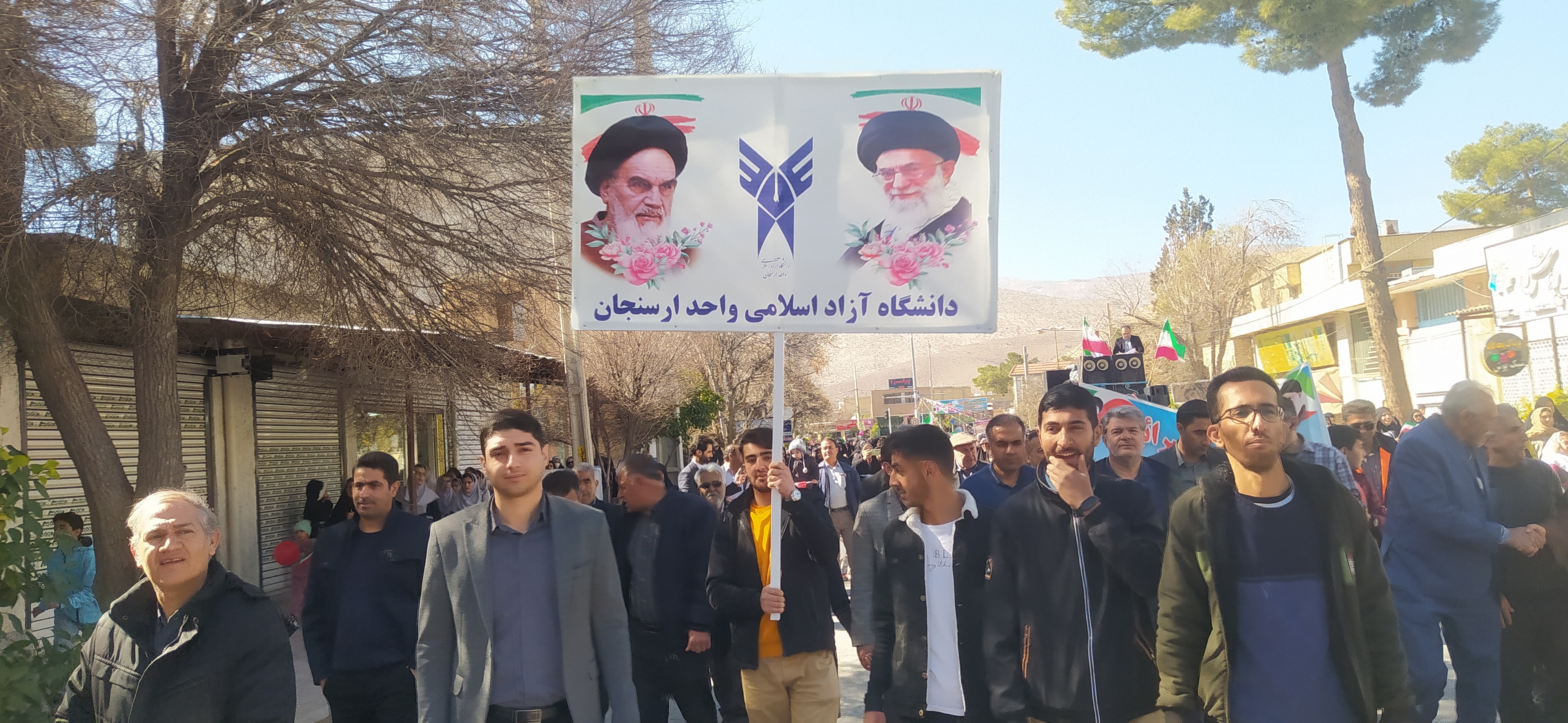 گرمای دل‌ها در سرمای هوا؛ حضور پرشور مردم در راهپیمایی ۲۲ بهمن سراسر کشور