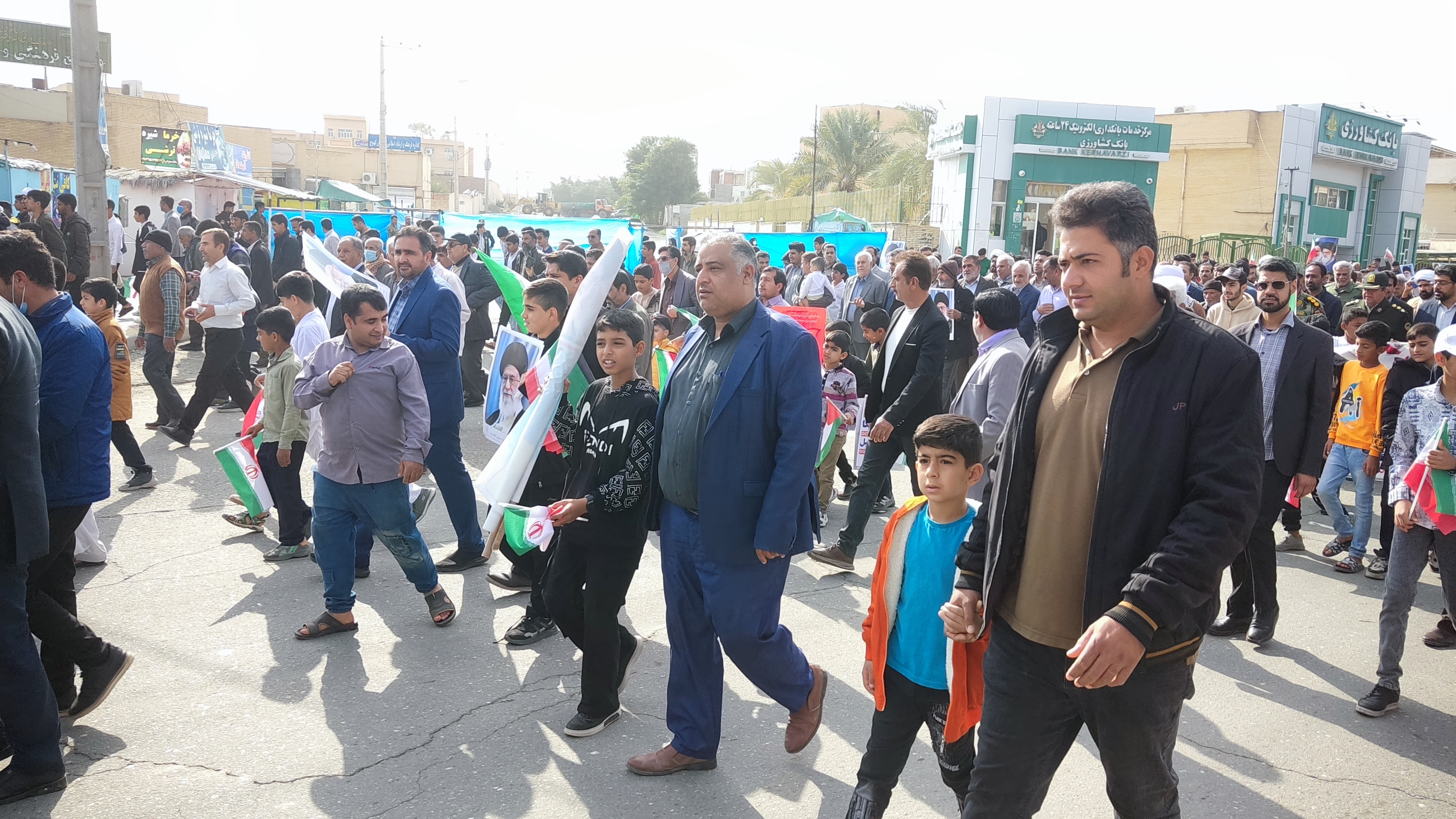 گرمای دل‌ها در سرمای هوا؛ حضور پرشور مردم در راهپیمایی ۲۲ بهمن سراسر کشور