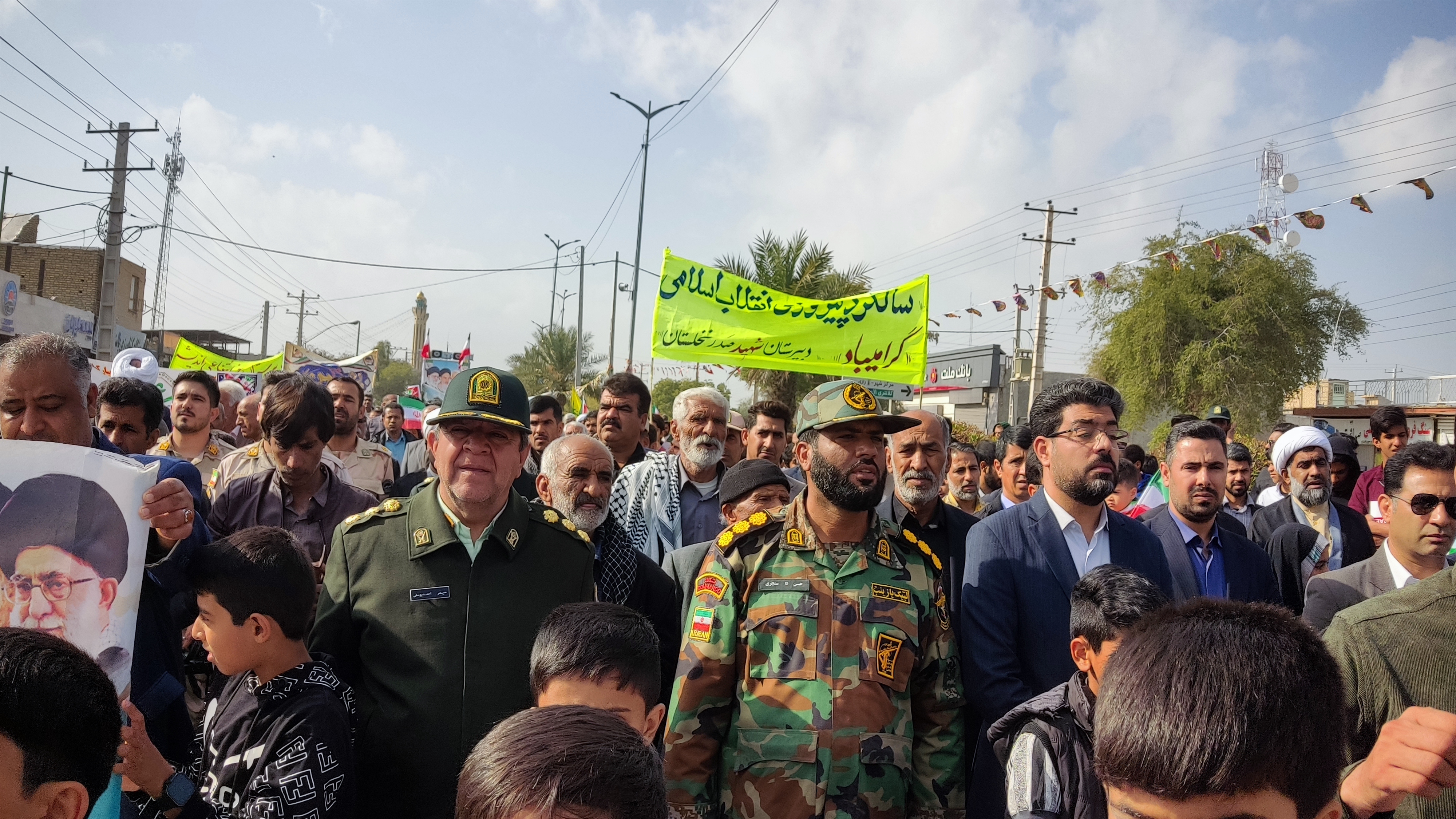 گرمای دل‌ها در سرمای هوا؛ حضور پرشور مردم در راهپیمایی ۲۲ بهمن سراسر کشور