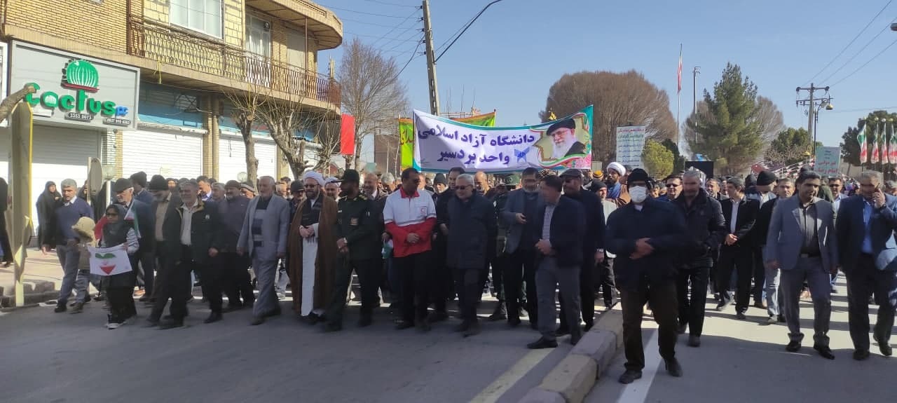 گرمای دل‌ها در سرمای هوا؛ حضور پرشور مردم در راهپیمایی ۲۲ بهمن سراسر کشور