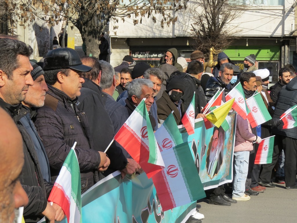 گرمای دل‌ها در سرمای هوا؛ حضور پرشور مردم در راهپیمایی ۲۲ بهمن سراسر کشور