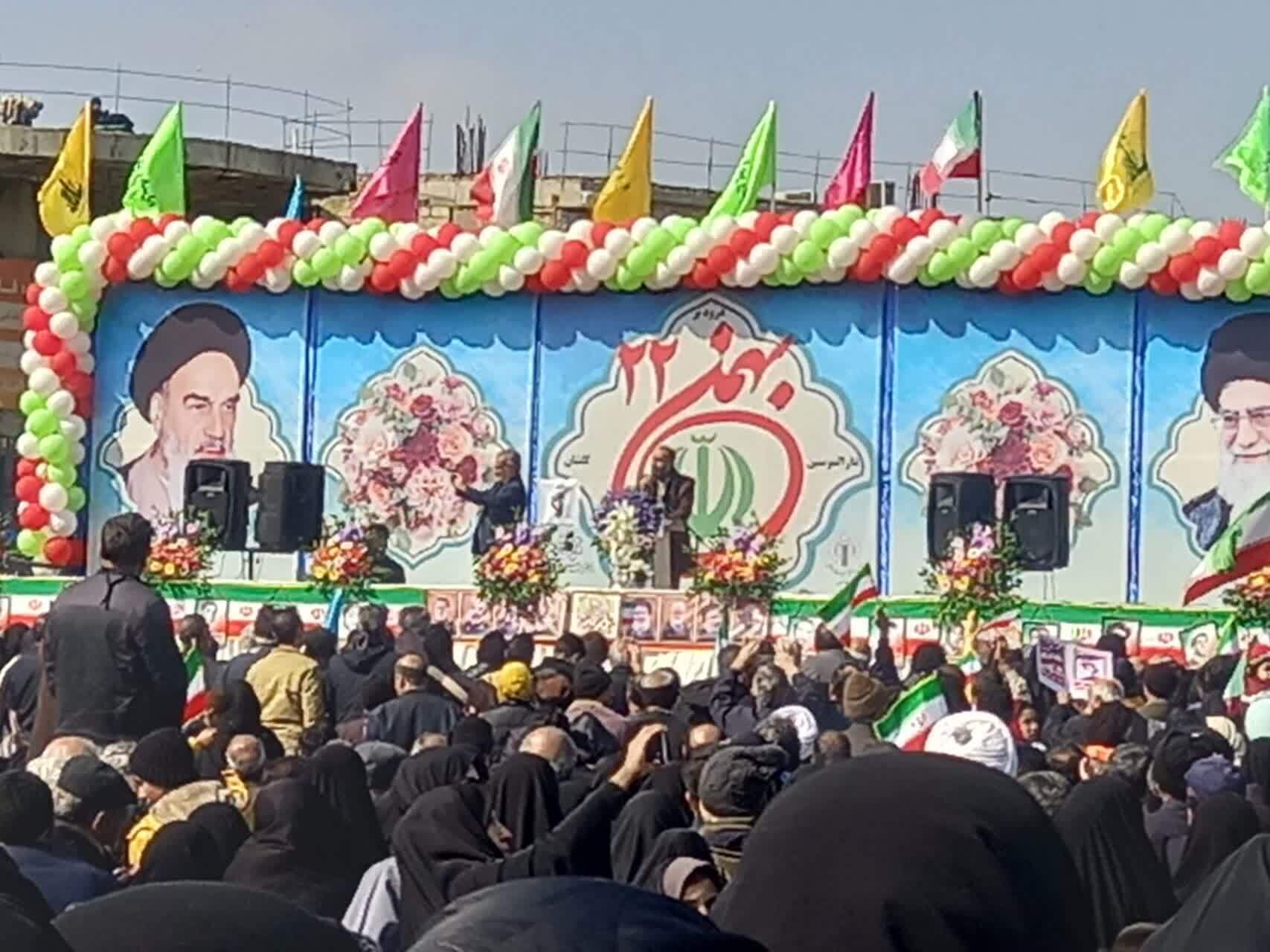 گرمای دل‌ها در سرمای هوا؛ حضور پرشور مردم در راهپیمایی ۲۲ بهمن سراسر کشور