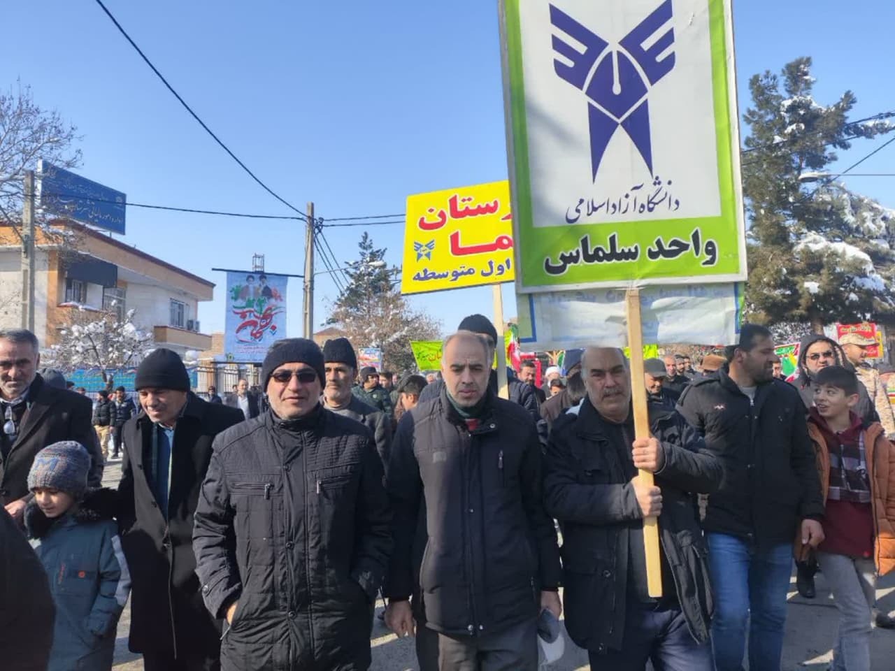 گرمای دل‌ها در سرمای هوا؛ حضور پرشور مردم در راهپیمایی ۲۲ بهمن سراسر کشور