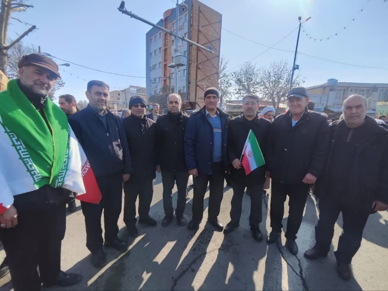 گرمای دل‌ها در سرمای هوا؛ حضور پرشور مردم در راهپیمایی ۲۲ بهمن سراسر کشور