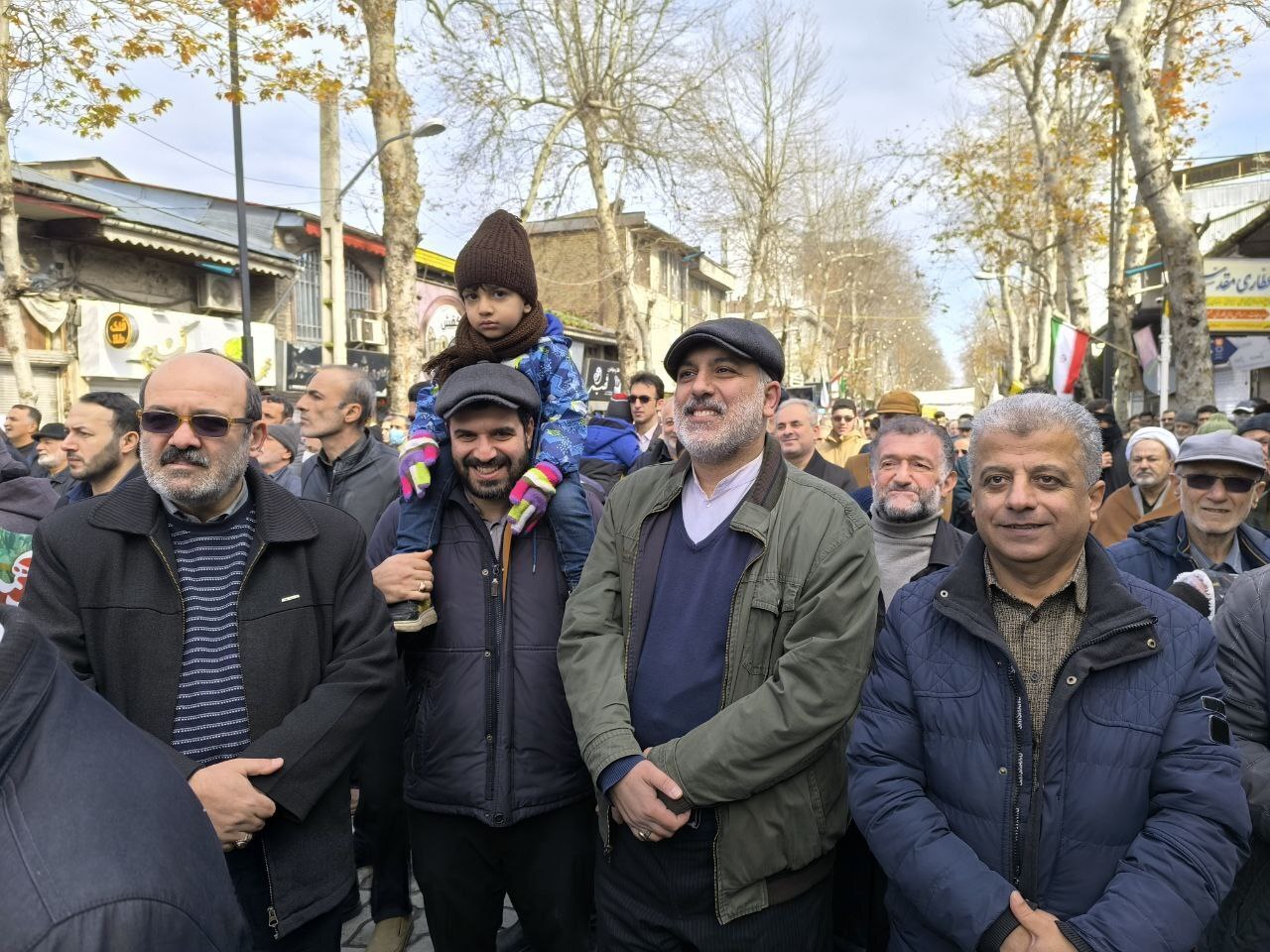 گرمای دل‌ها در سرمای هوا؛ حضور پرشور مردم در راهپیمایی ۲۲ بهمن سراسر کشور