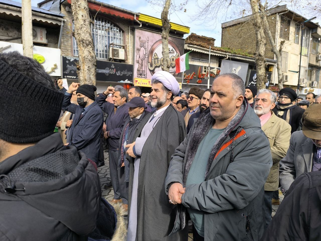 گرمای دل‌ها در سرمای هوا؛ حضور پرشور مردم در راهپیمایی ۲۲ بهمن سراسر کشور