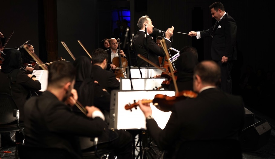 اجرای یک کنسرت نوستالژیک با ارکستر &laquo;چکاوک&raquo;/شایسته: با موسیقی اصیل باید دل مردم را شاد کرد