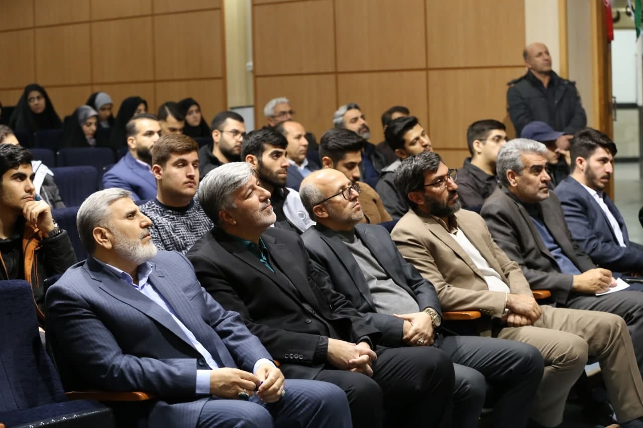 هنر؛ بهترین روایتگر فرهنگ ایثار و شهادت هنر؛ بهترین روایتگر فرهنگ ایثار و شهادت