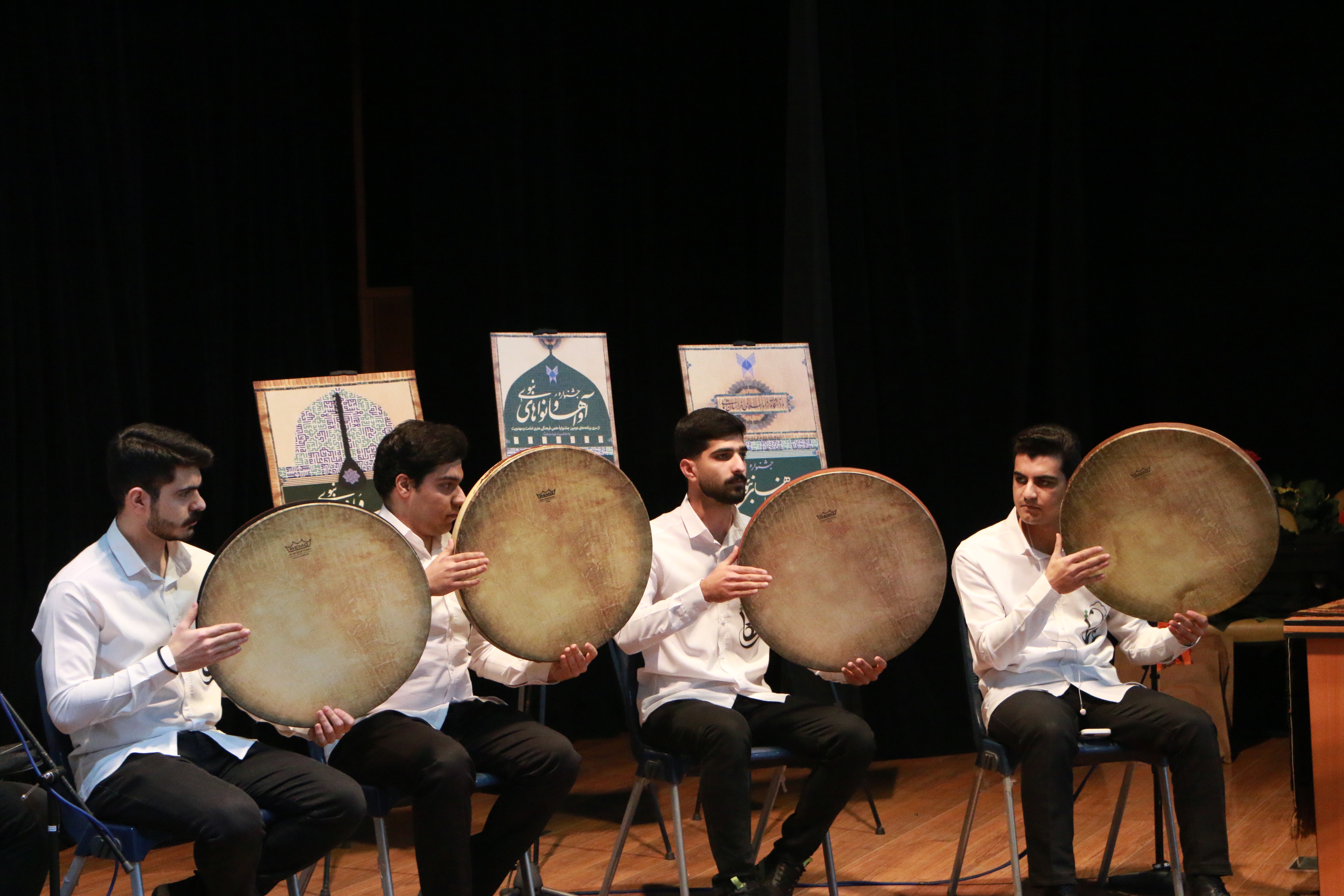 جشنواره آوا‌ها و نوا‌های نبوی با ۲ هزار اثر به کار خود پایان داد