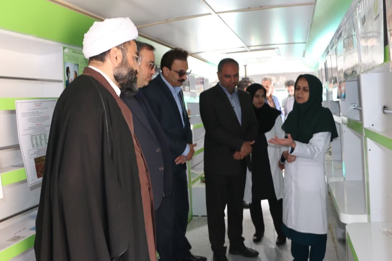 نخستین آزمایشگاه سیار کشور آغاز به کار کرد نخستین آزمایشگاه سیار کشور آغاز به کار کرد