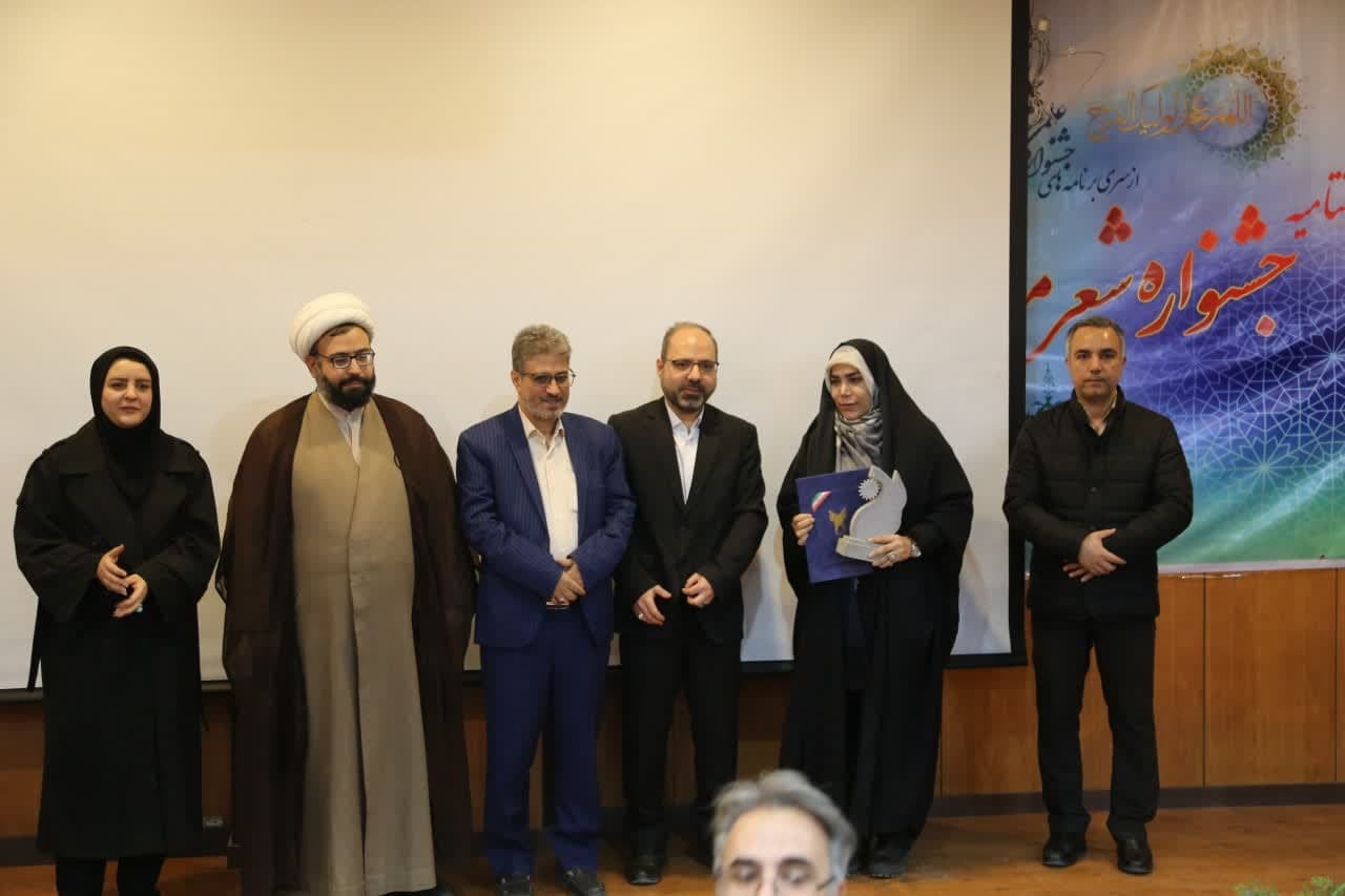 جشنوارههای ادبی؛ گسترش فرهنگ دینی و الهامبخشی به نسل جوان جشنوارههای ادبی؛ گسترش فرهنگ دینی و الهامبخشی به نسل جوان