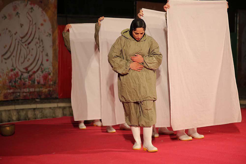 «به توان نفس هایت» دلی بود و بر دل هم نشست «به توان نفس هایت» دلی بود و بر دل هم نشست