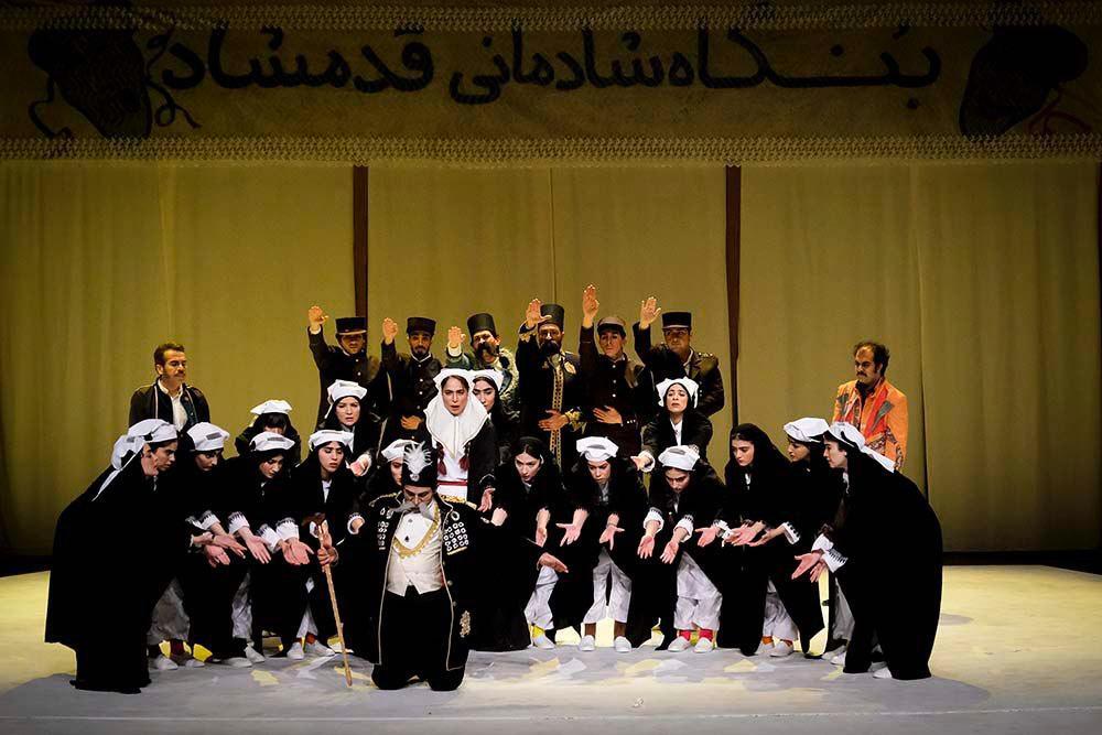 اجرای «آبجی مظفر» یک تئاتر آزاد در قلب تپنده تئاتر شهر /آقای صادقی چه انتظاری از مسئولان دارید؟ اجرای «آبجی مظفر» یک تئاتر آزاد در قلب تپنده تئاتر شهر /آقای صادقی چه انتظاری از مسئولان دارید؟