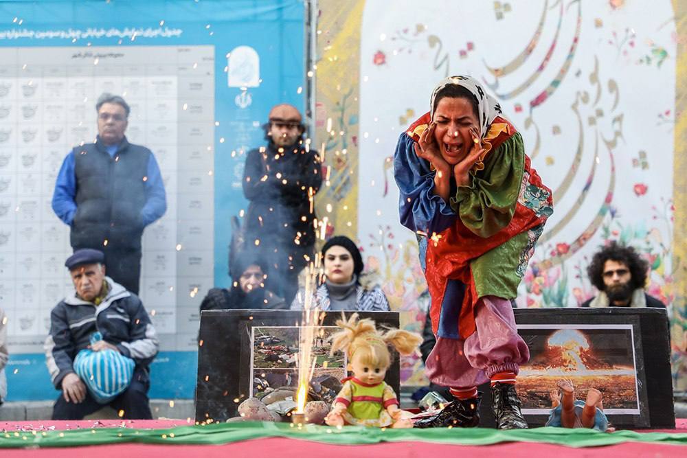 تئاتر، تاثیرگذارترین پدیده اجتماعی برای آگاه سازی مردم نسبت به آسیبهای اجتماعی تئاتر، تاثیرگذارترین پدیده اجتماعی برای آگاه سازی مردم نسبت به آسیبهای اجتماعی