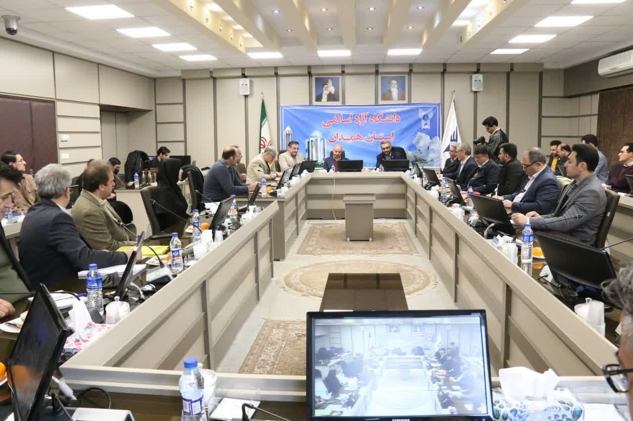 لزوم تقویت همکاری واحدهای دانشگاهی آزاد؛ زیرساختهای دانشگاه آزاد استانداردهای بالایی دارند لزوم تقویت همکاری واحدهای دانشگاهی آزاد؛ زیرساختهای دانشگاه آزاد استانداردهای بالایی دارند