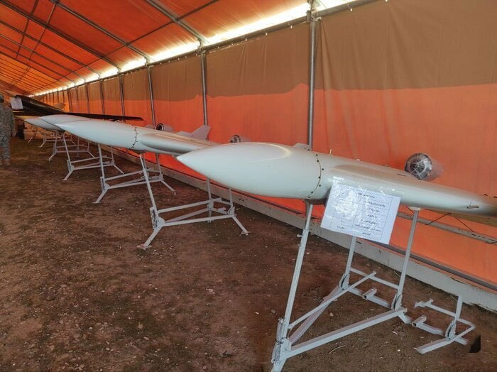 رونمایی از تجهیزات موشکی، پهپادی و توپخانهای نیروی زمینی سپاه رونمایی از تجهیزات موشکی، پهپادی و توپخانهای نیروی زمینی سپاه