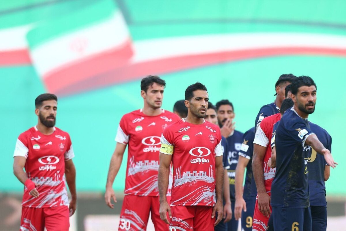 مرور اتفاقات آخرین تقابل چادرملو و پرسپولیس| اورونوف بازی نکرده مصدوم شد!   قطعی VAR و درخواست پیروانی از هواداران+تصاویر