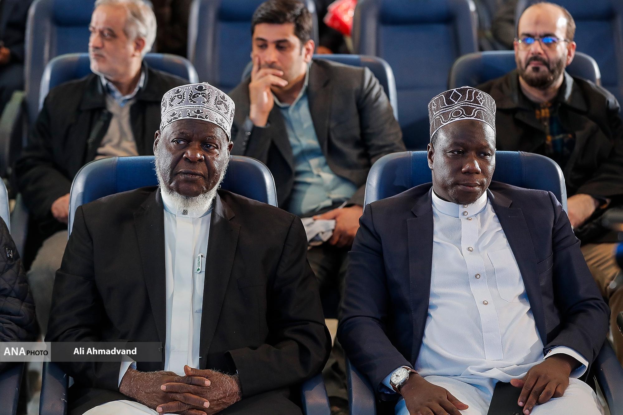 آغاز نمایشگاه قرآن کریم در مصلی تهران/ صالحی: قرآن مجید معجزه دیروز، امروز و فرداست آغاز نمایشگاه قرآن کریم در مصلی تهران/ صالحی: قرآن مجید معجزه دیروز، امروز و فرداست