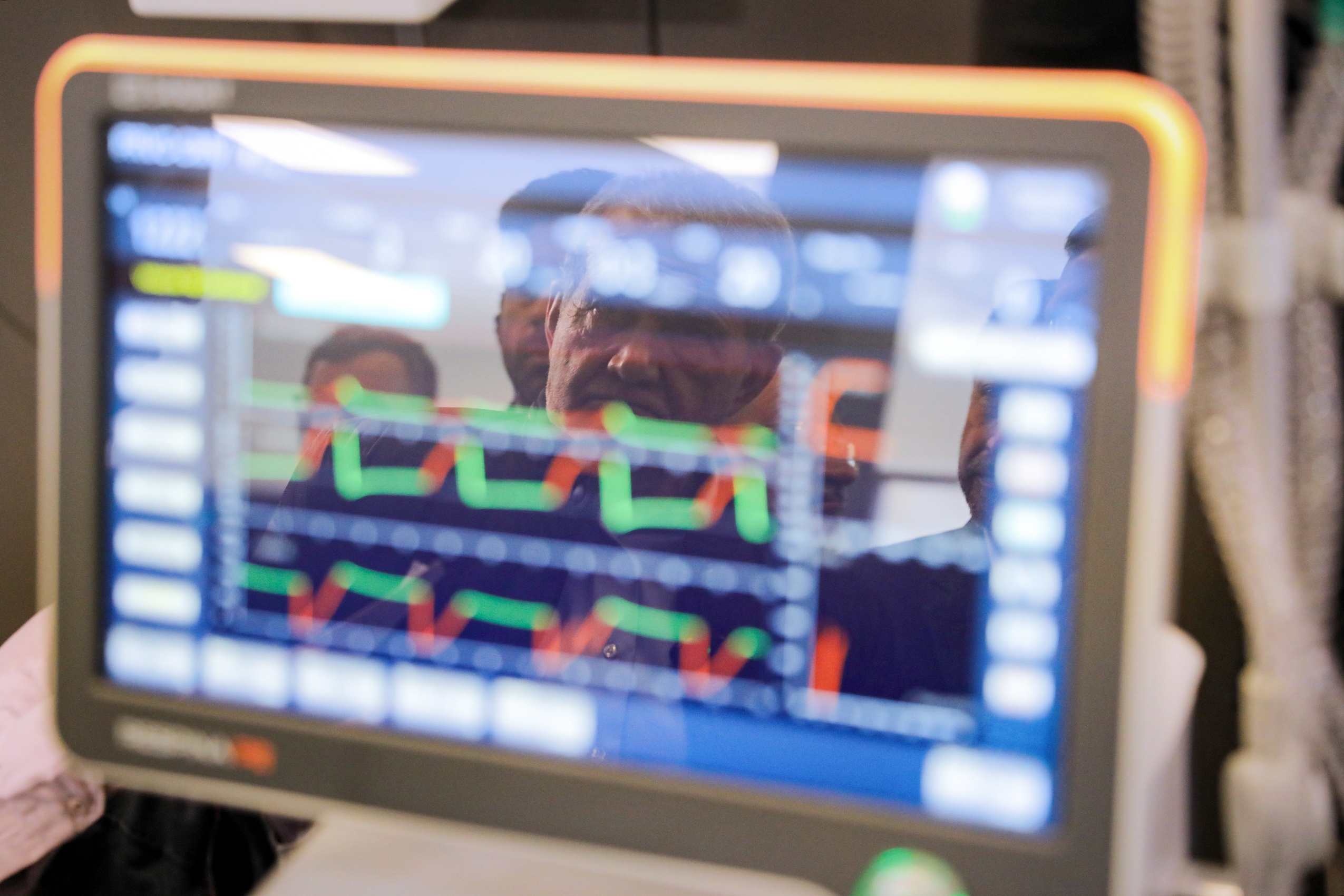 بازدید رئیس‌‌جمهور پزشکیان از نمایشگاه دارو و تجهیزات پزشکی +عکس