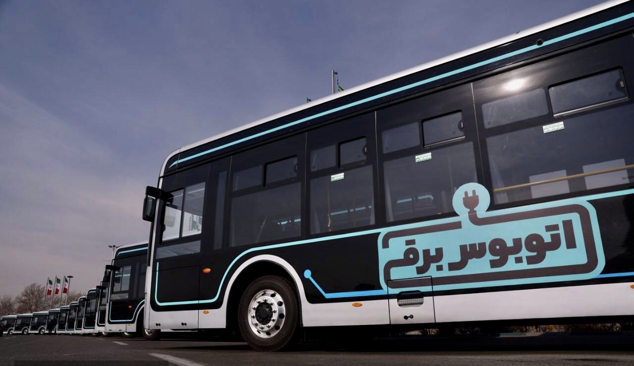 مراسم رونمایی از بسته حمل و نقل عمومی برقی شهر تهران با حضور رئیس جمهور+ فیلم مراسم رونمایی از بسته حمل و نقل عمومی برقی شهر تهران با حضور رئیس جمهور+ فیلم