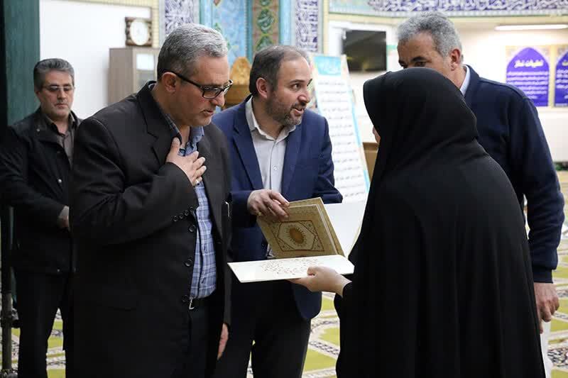 شهدا برای حفظ قرآن و ارزشهای اسلامی جان خود را فدا کردند شهدا برای حفظ قرآن و ارزشهای اسلامی جان خود را فدا کردند