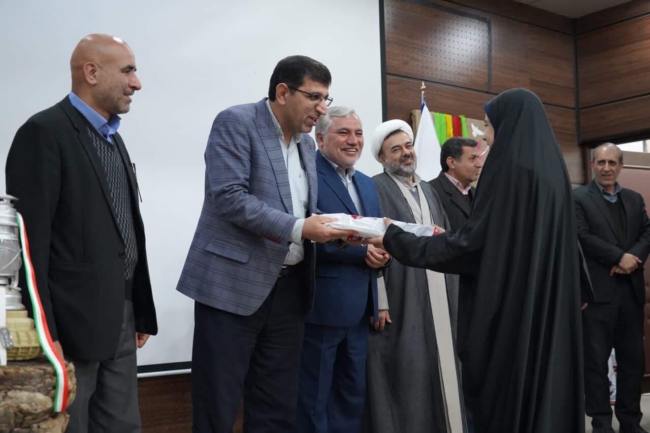 اجرای موفقیتآمیز بیش از ۵ هزار طرح اشتغال در فارس اجرای موفقیتآمیز بیش از ۵ هزار طرح اشتغال در فارس