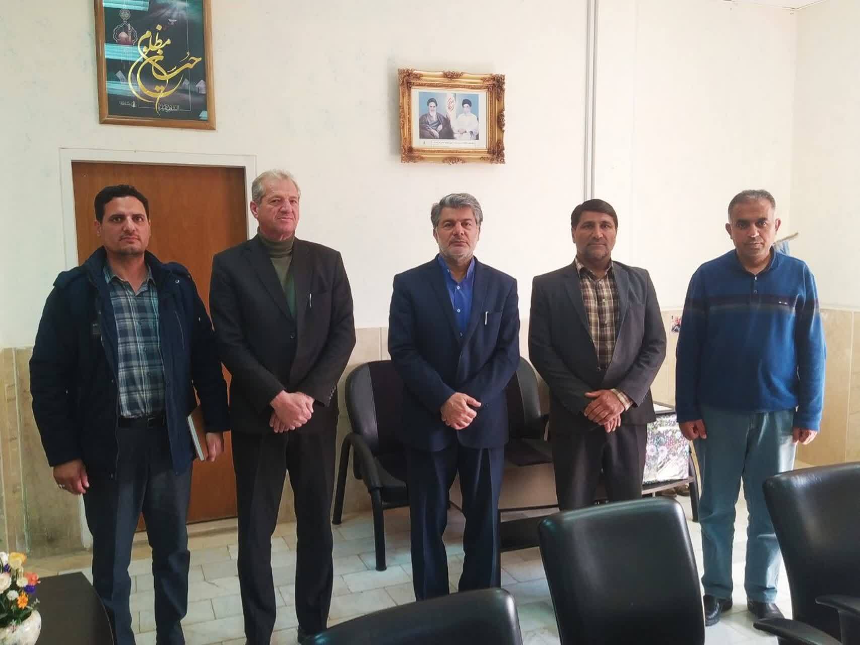 آوای عشق و فداکاری؛ گلباران یاد قهرمانان سرزمین ایمان و ایستادگی