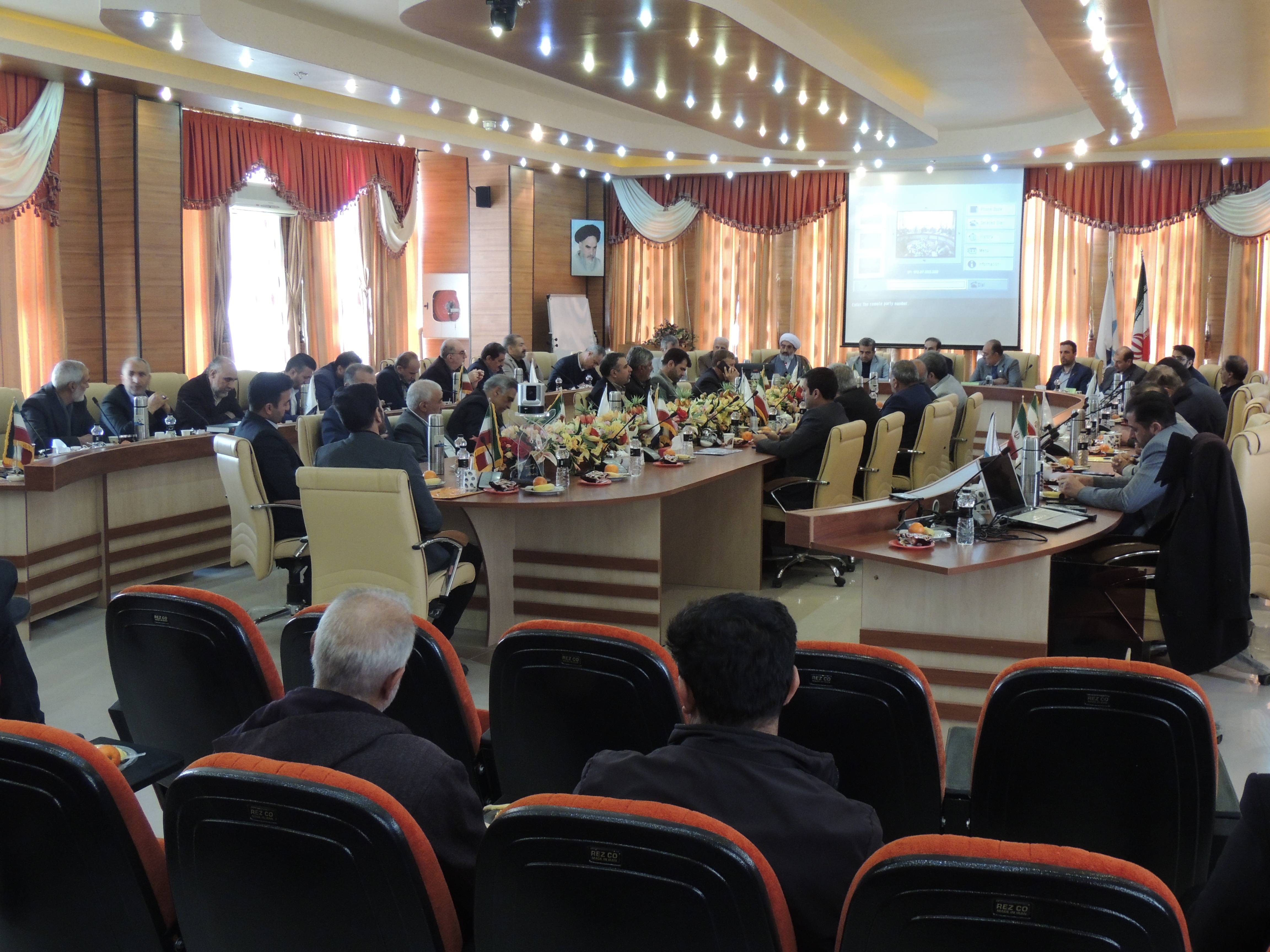 مسیر توسعه و تجهیز مدارس کشور با حمایت خیّران امکانپذیر است مسیر توسعه و تجهیز مدارس کشور با حمایت خیّران امکانپذیر است