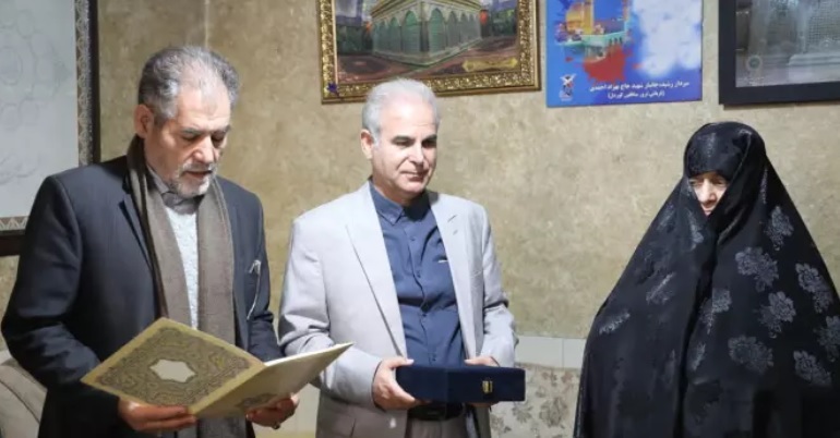 آوای عشق و فداکاری؛ گلباران یاد قهرمانان سرزمین ایمان و ایستادگی