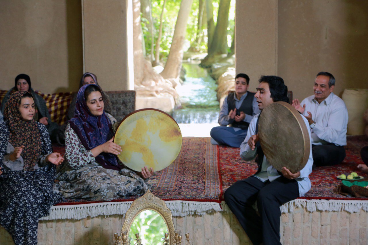 زیر و بم اکران موفق «ایساتیس»/ بین دولت، متولیان مستند و مستندسازان وفاق ایجاد کنیم زیر و بم اکران موفق «ایساتیس»/ بین دولت، متولیان مستند و مستندسازان وفاق ایجاد کنیم