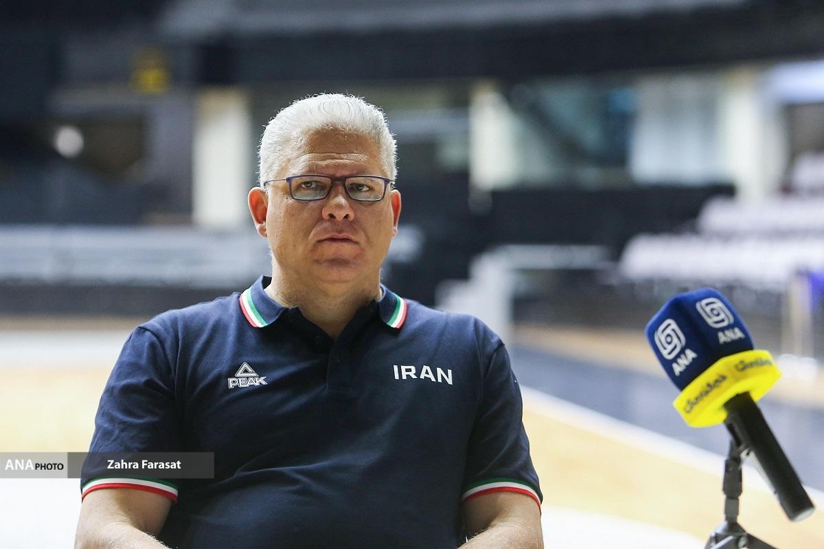 عیدانه//مانولوپولوس: فرهنگ پیروزی را در تیم ملی جا می‌اندازم/ نسل بسکتبال ملی ایران را می‌سازم/ برای رفتن به المپیک آمده‌ام+فیلم