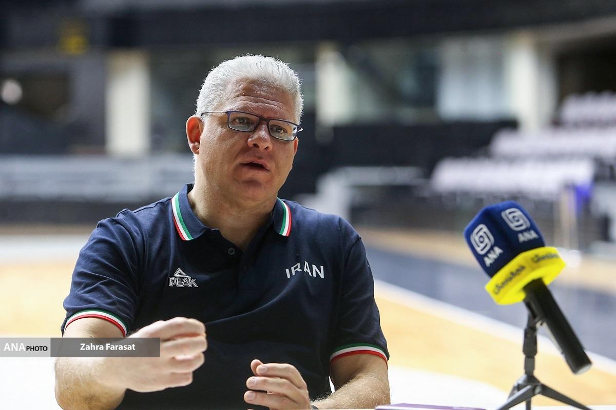 عیدانه//مانولوپولوس: فرهنگ پیروزی را در تیم ملی جا می‌اندازم/ نسل بسکتبال ملی ایران را می‌سازم/ برای رفتن به المپیک آمده‌ام+فیلم