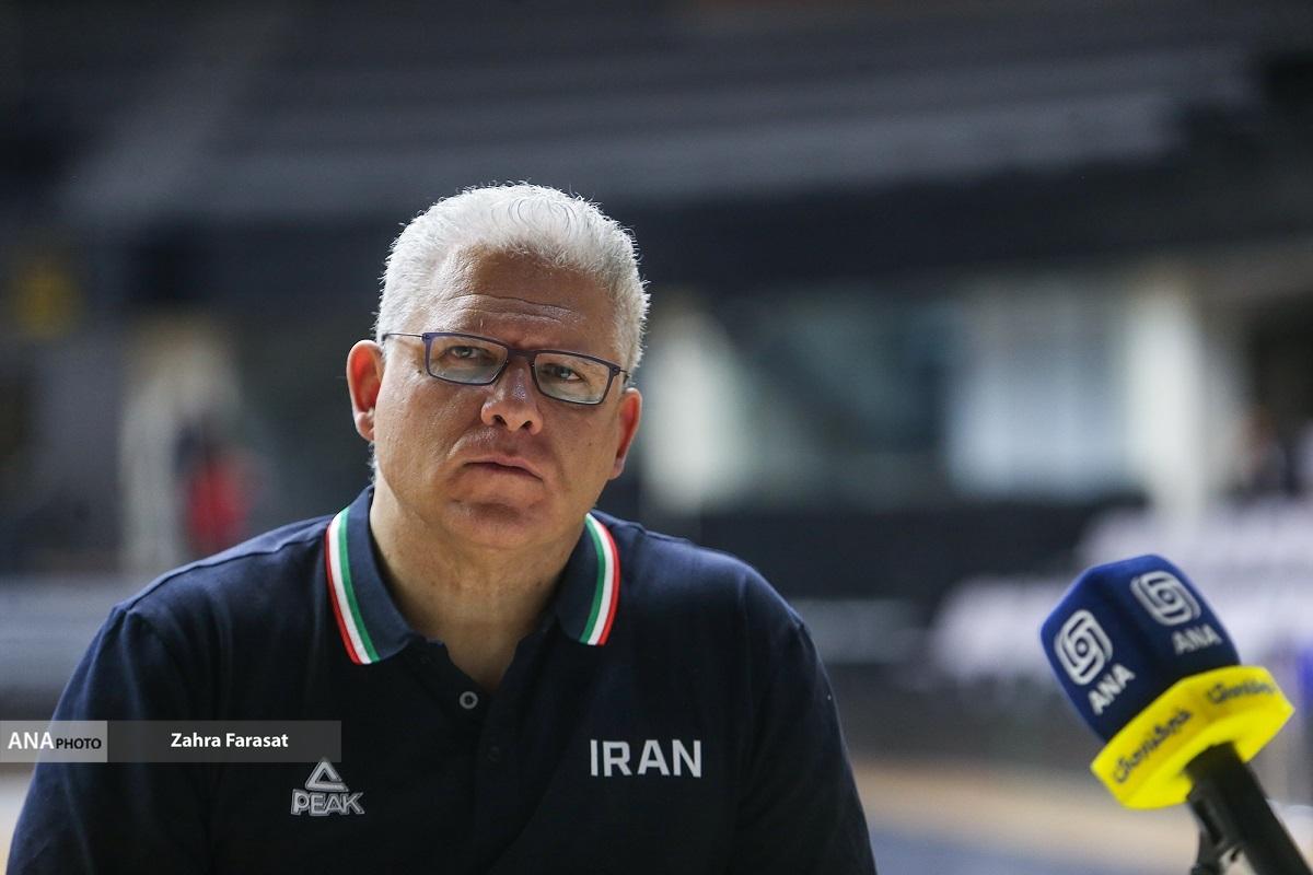 عیدانه//مانولوپولوس: فرهنگ پیروزی را در تیم ملی جا می‌اندازم/ نسل بسکتبال ملی ایران را می‌سازم/ برای رفتن به المپیک آمده‌ام+فیلم