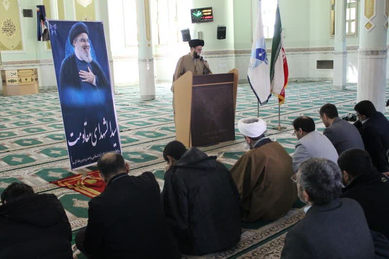 طنين مقاومت در دانشگاه آزاد؛ پرچم شهدا مقاومت در دستان دانشجویان طنين مقاومت در دانشگاه آزاد؛ پرچم شهدا مقاومت در دستان دانشجویان