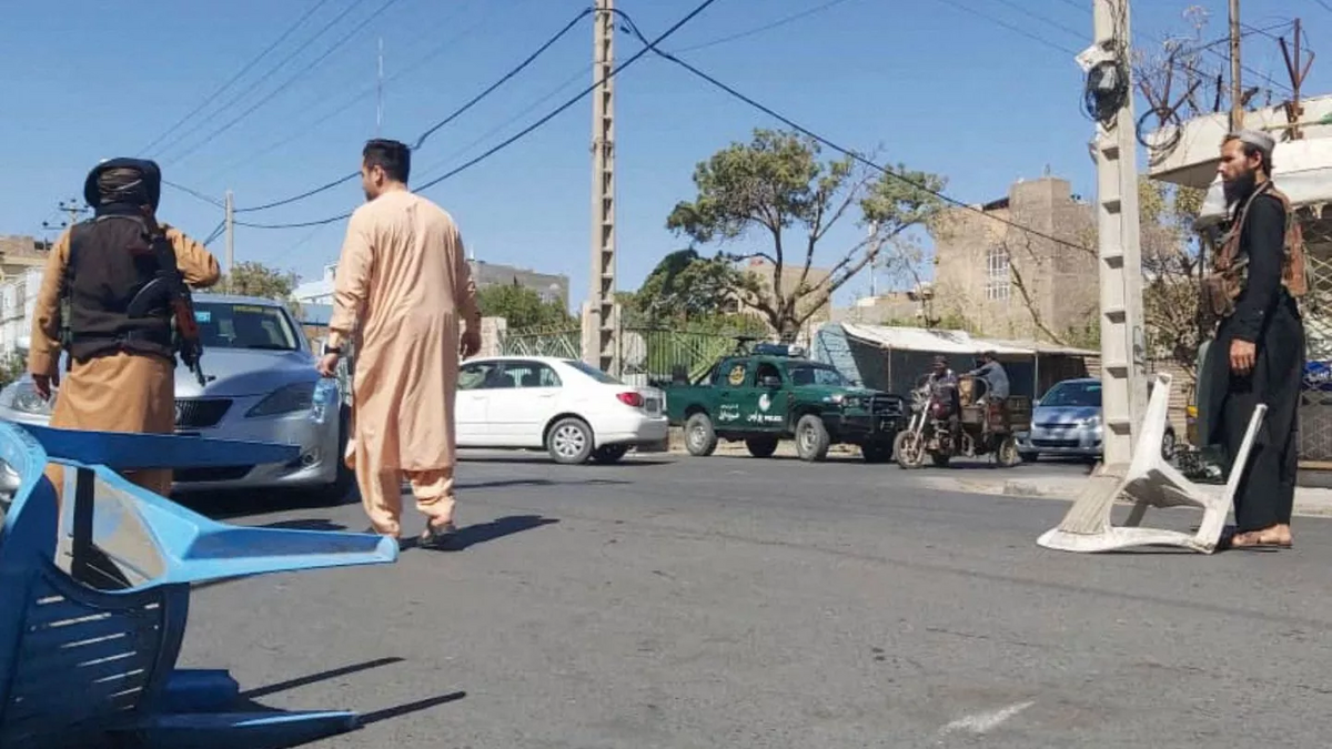 ۶ نفر در حمله به نمازگزاران در هرات افغانستان جان باختند