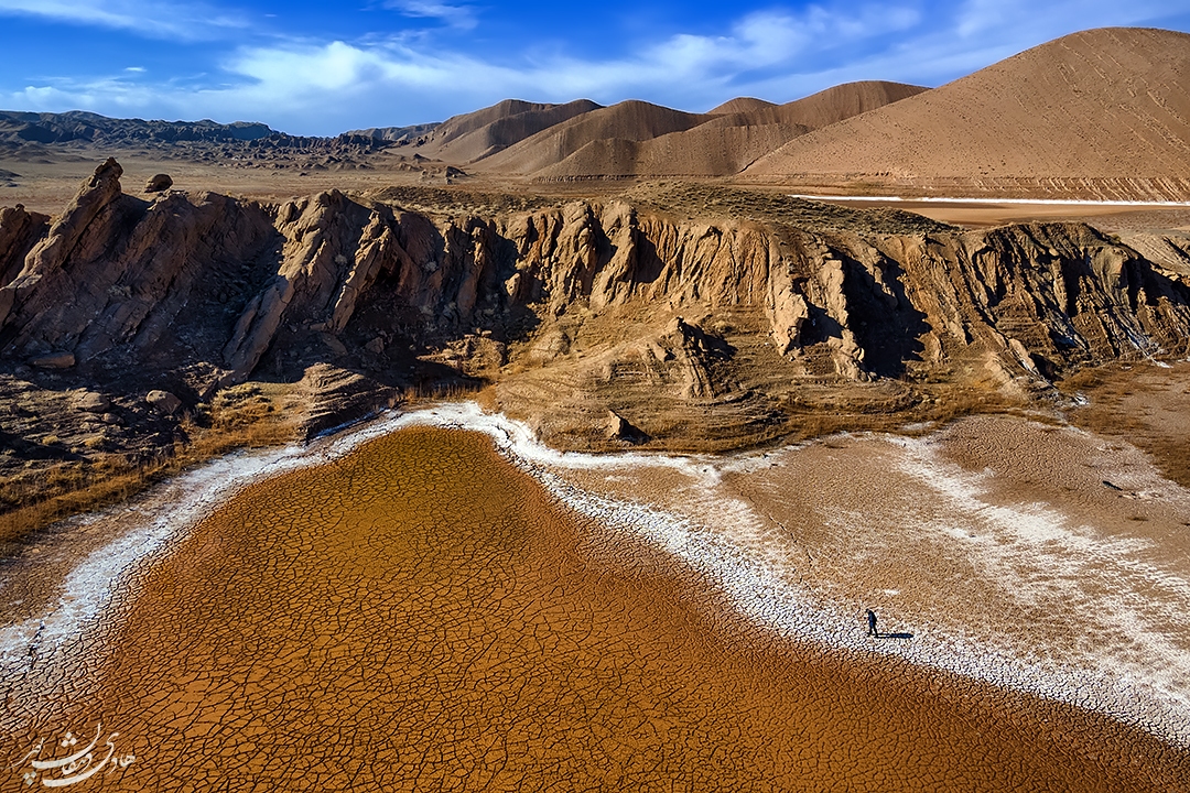 ۳ نکته مهم در مورد اینکه چرا باید انسان در «عکس منظره‌تان» باشد!