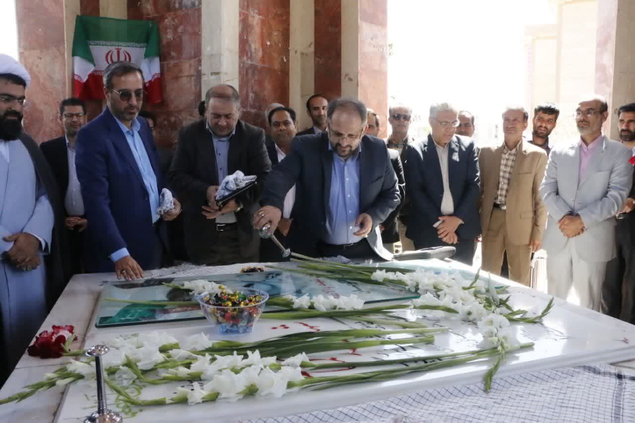 لزوم تلفیق نظامهای تربیتی و فناوری در دانشگاهها لزوم تلفیق نظامهای تربیتی و فناوری در دانشگاهها